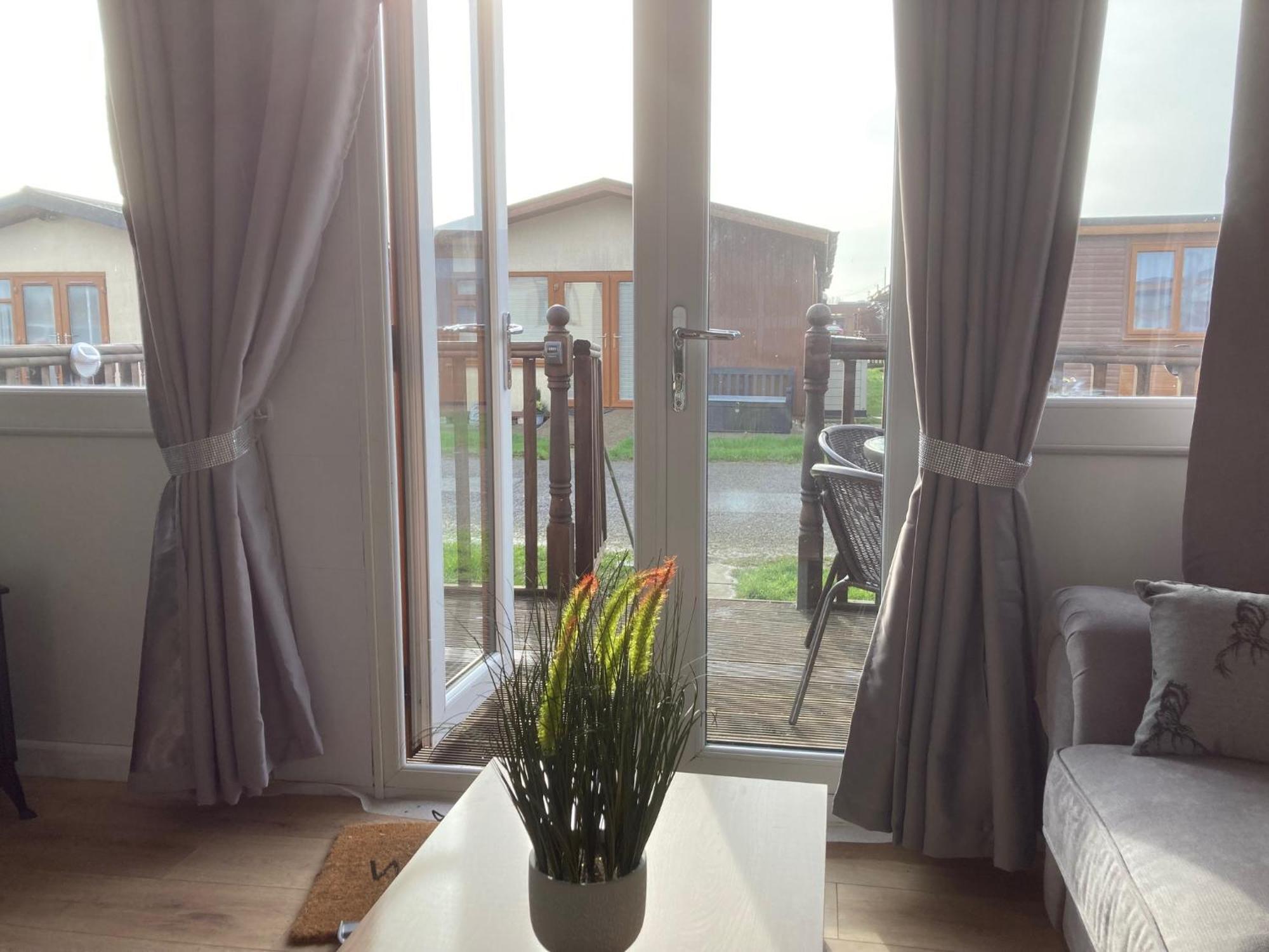 J16 Mablethorpe Pet Friendly Chalet Exterior foto